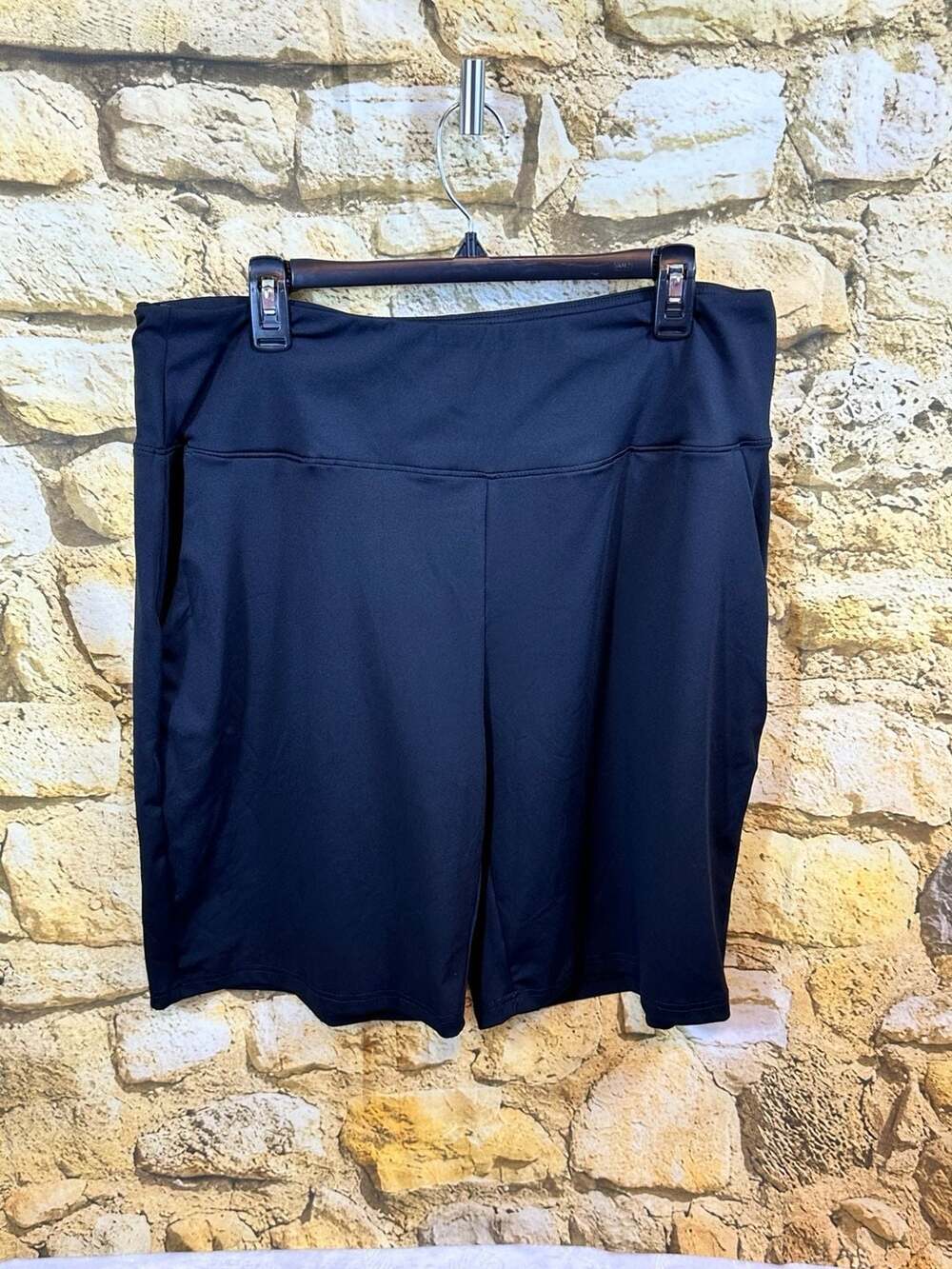 Gradual Women's 2XL Black High Waisted Athletic Bermuda Shorts with Pockets